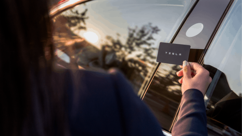 Quelle Tesla Model 3 - Keycard Door Entry