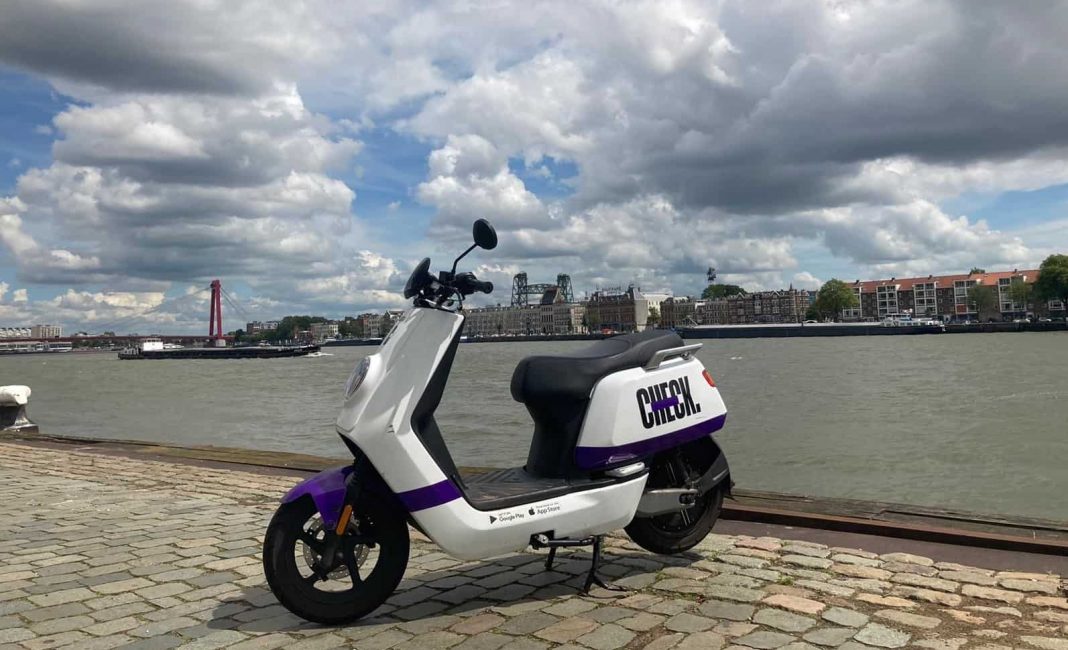 Bildrechte: Michael Brecht - CHECK E-Moped in Rotterdam im Roller-Sharing