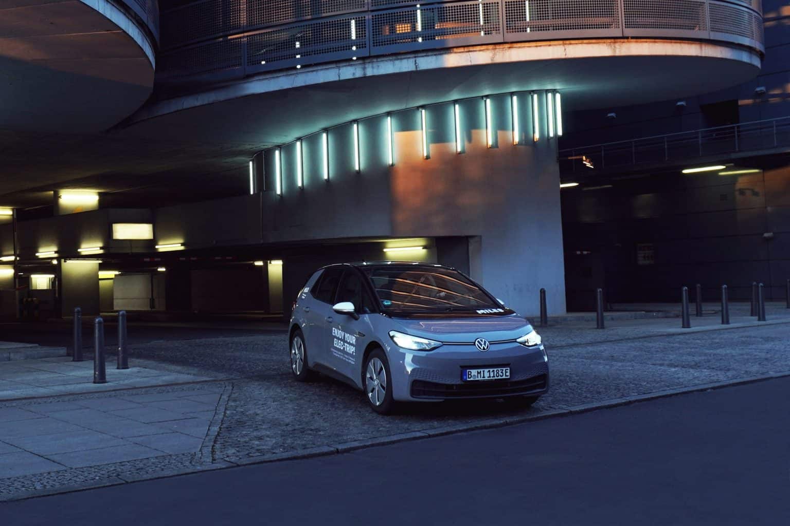 MILES Carsharing goes electric eMobilität MOTION